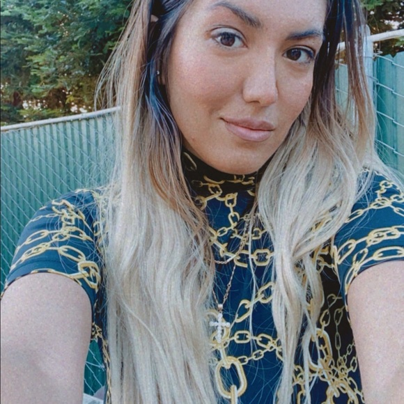 14k solid gold cross - Picture 7 of 10